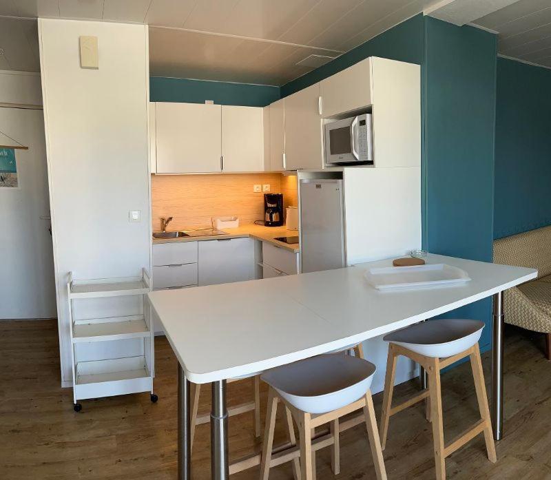 Superbe T3 Les Pieds Dans L'Eau, Parking, Piscine En Ete Apartment Lacanau Exterior photo